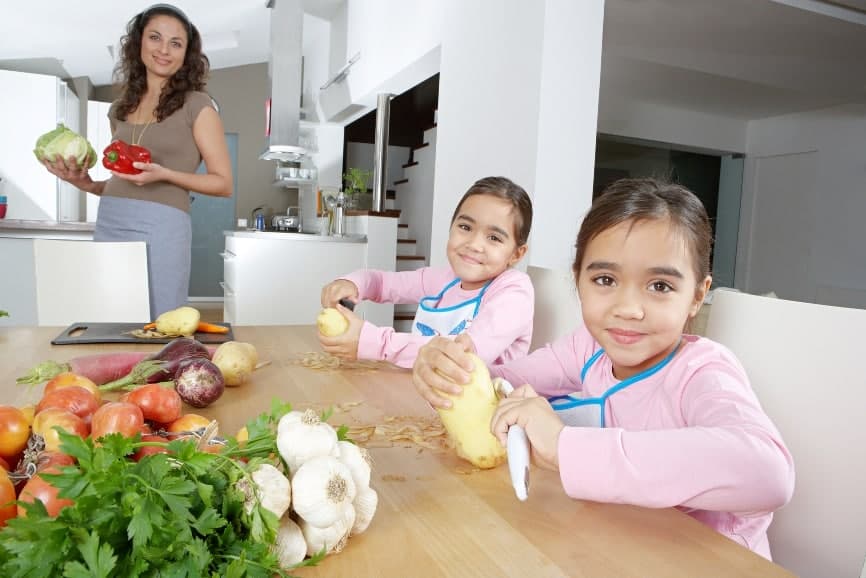 Slow cooker meals with kids - Saving Dinner